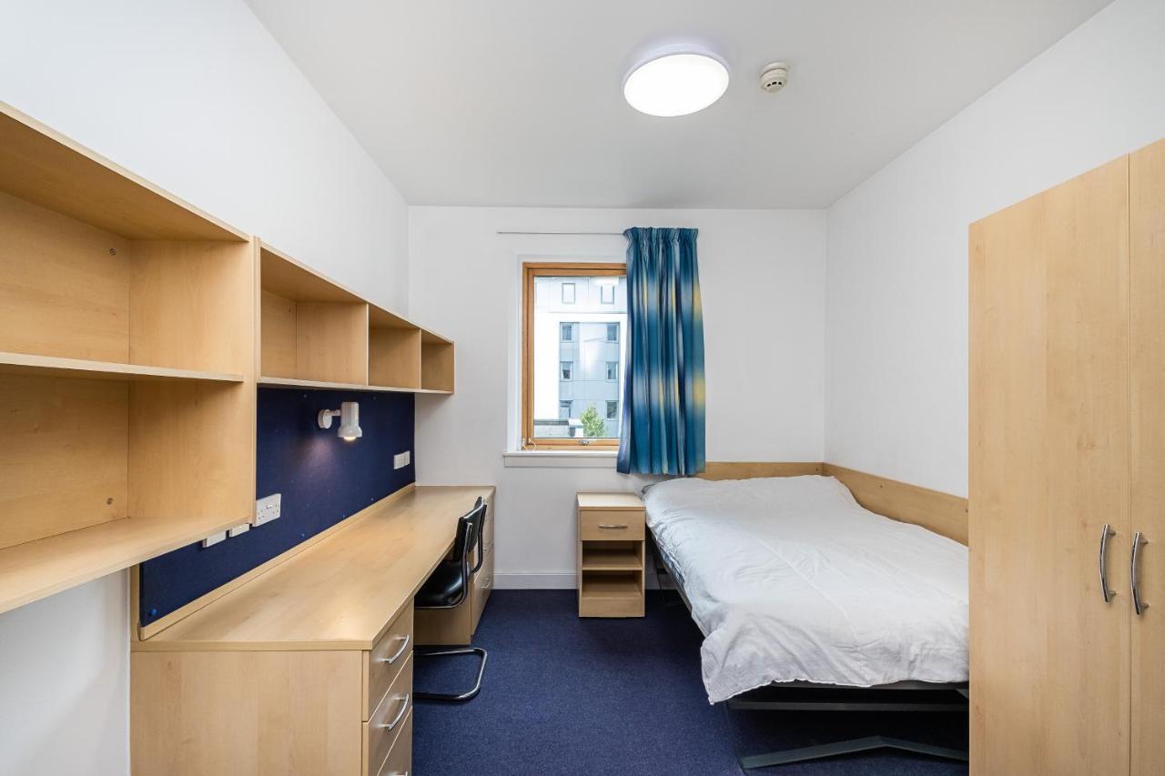 En Suite Rooms, Gillingham - Sk エクステリア 写真