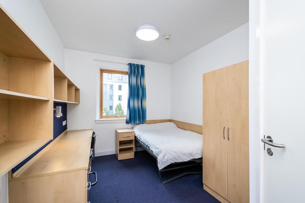En Suite Rooms, Gillingham - Sk エクステリア 写真