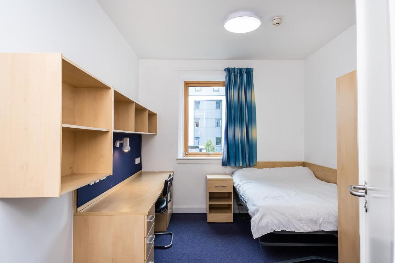 En Suite Rooms, Gillingham - Sk エクステリア 写真