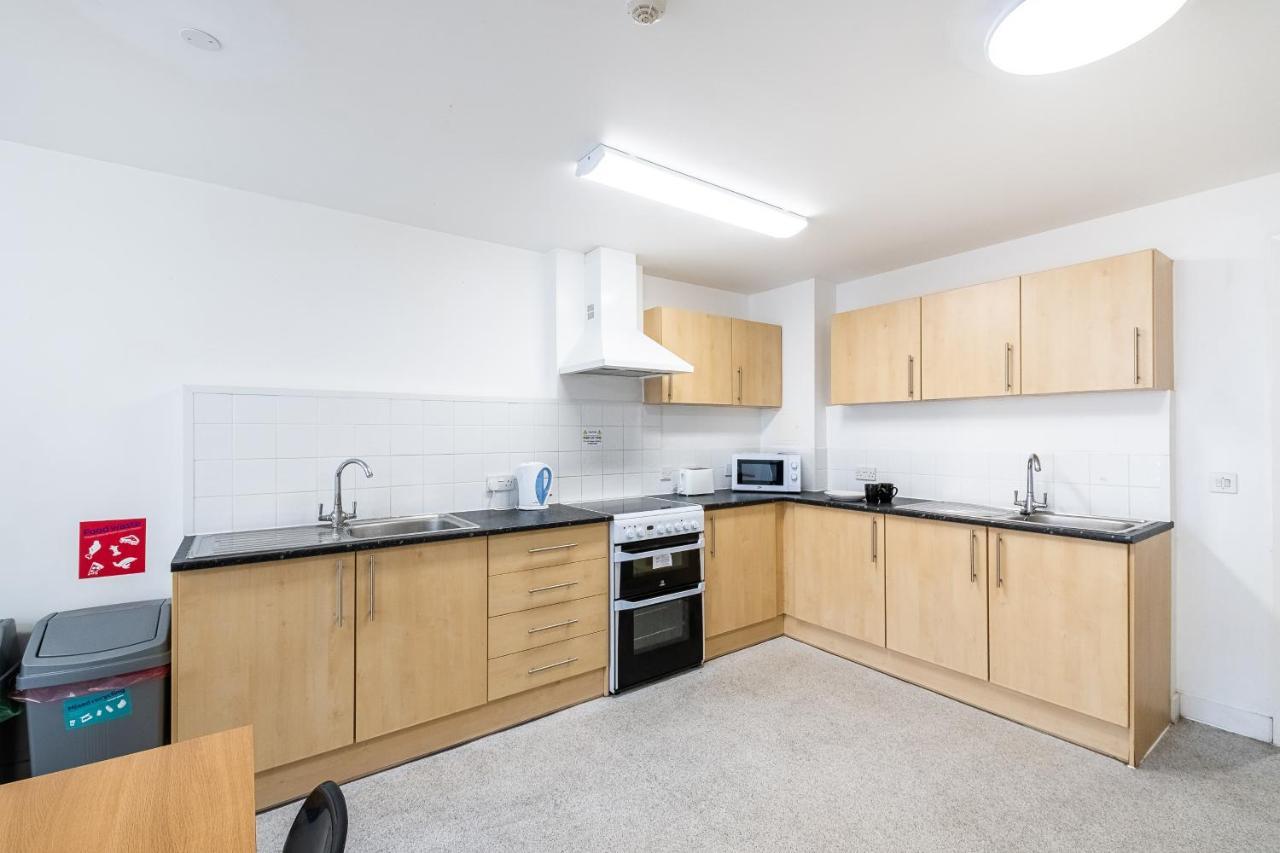 En Suite Rooms, Gillingham - Sk エクステリア 写真